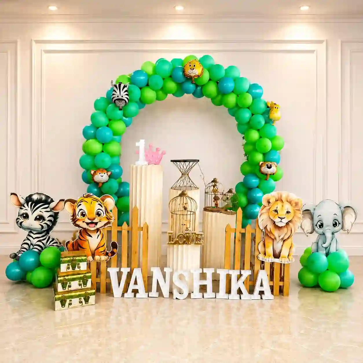 Spectacle Jungle Theme Birthday Ring Decor
